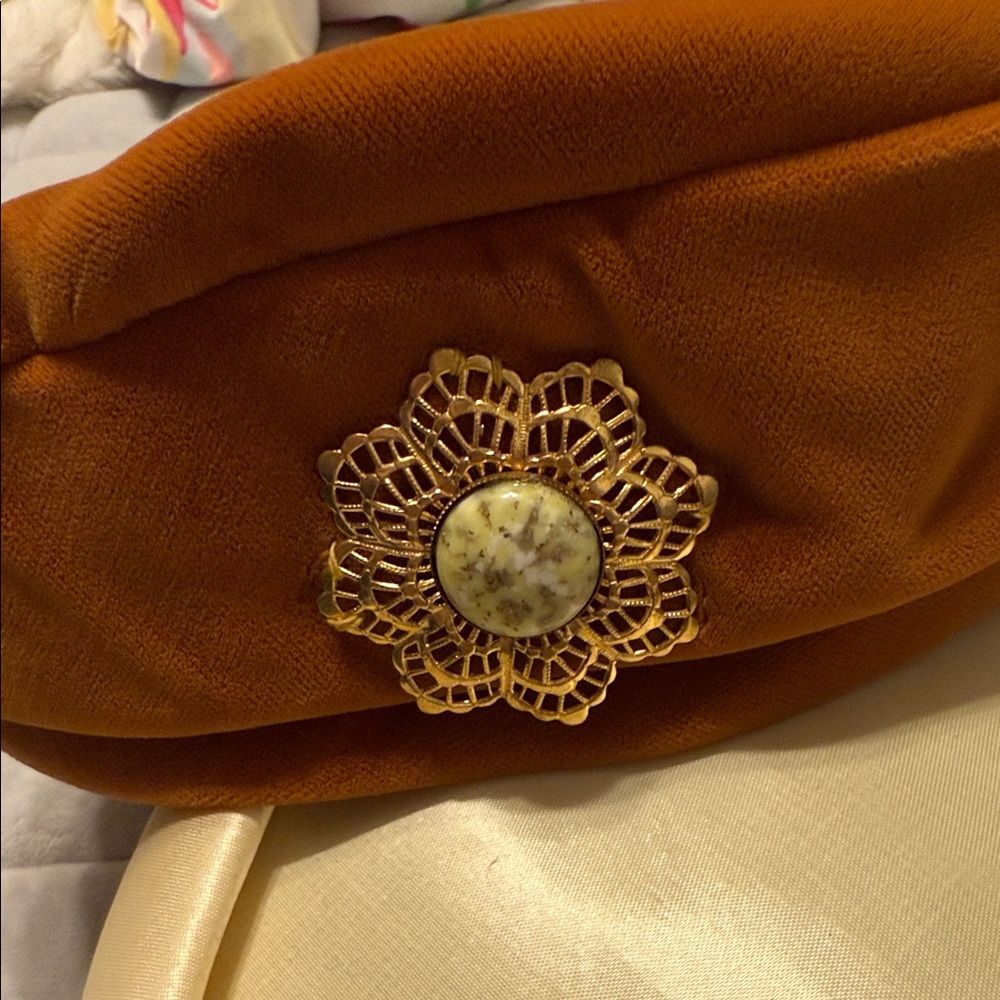 Vintage Hat Trio Orange Velvet, Purple Velvet& Cream Satin - Picture 16 of 16